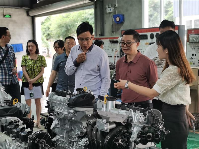 乐山市峨边职中到沙湾职中开展校际交流活动