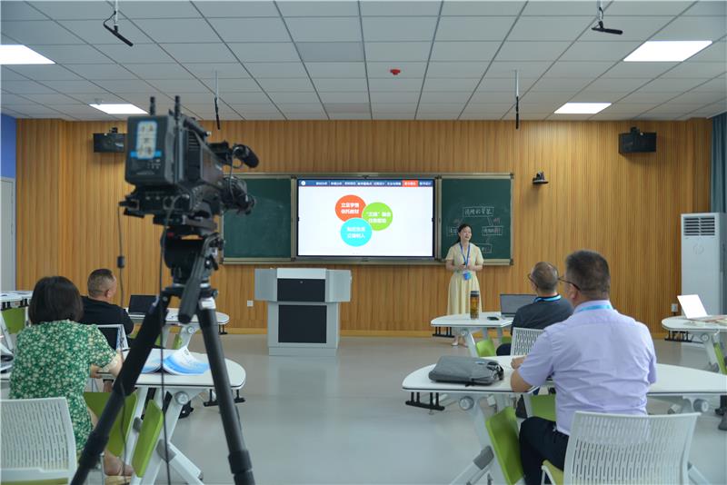 广汉市教师获四川省中小学青年教师教学竞赛一等奖