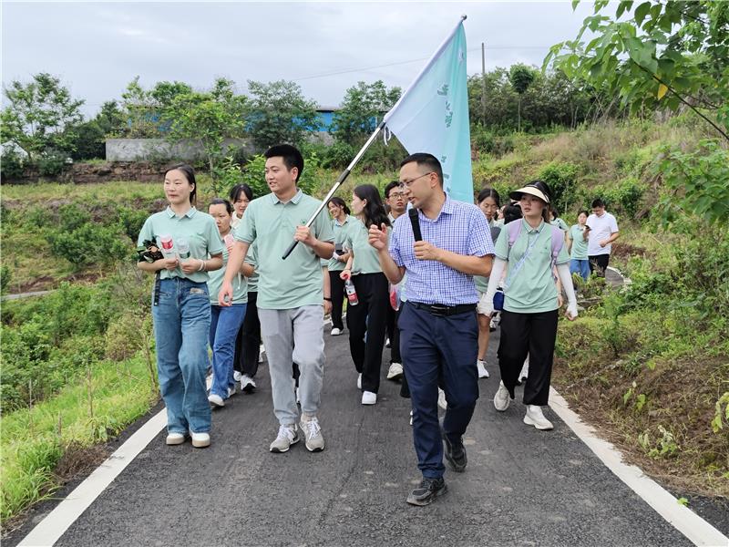 乐山师范学院以主题教育引领乡村振兴后备人才培养