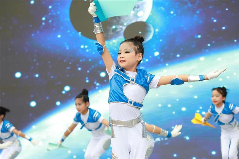 科教筑牢强国梦，成都市石室联合成飞学校举行秋季开学典礼