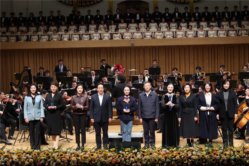 音乐振奋人心 美育陶冶情操——首届西部学校音乐周展演活动圆满落幕
