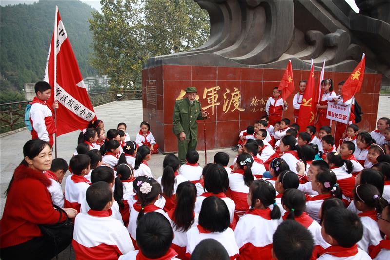苍溪县上好红色思政必修课：让红色基因浸润青少年心田