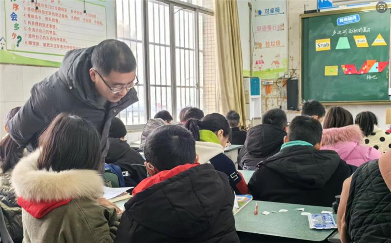 广汉市南丰二小开展城乡教育“结对帮扶共建”活动