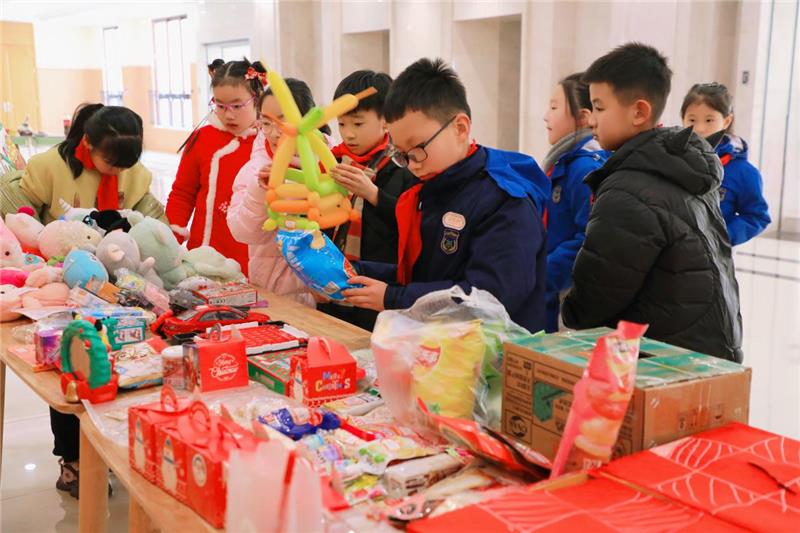德阳巴川开展巴川大卖场欢乐迎元旦活动