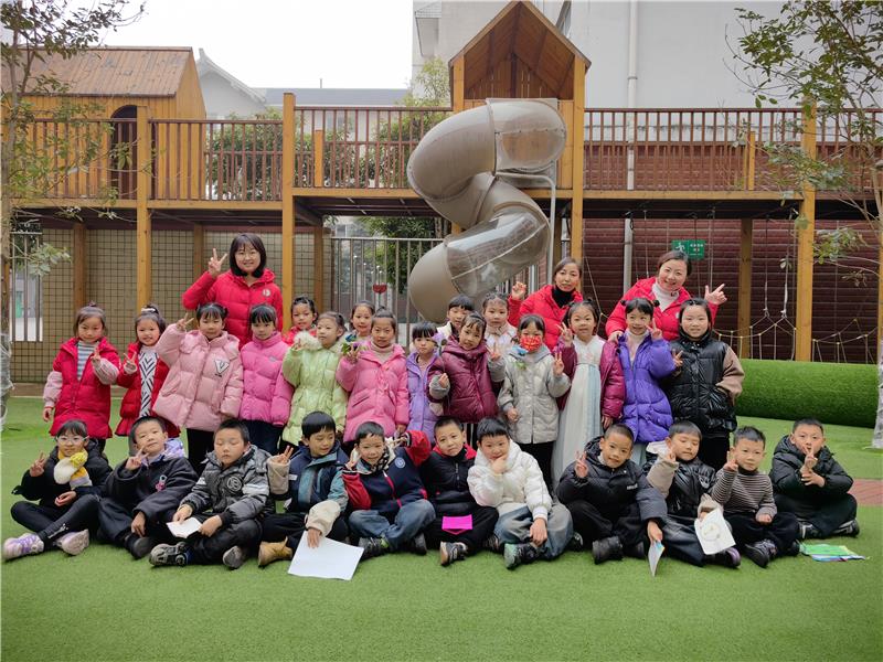 乐山沙湾区实验幼儿园联合凤凰学校开展“感恩有您，重拾美好”主题教育活动