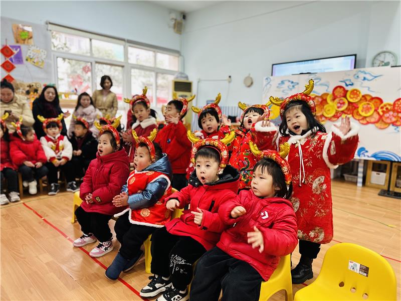 广汉市一幼：散学典礼送出“三重礼”