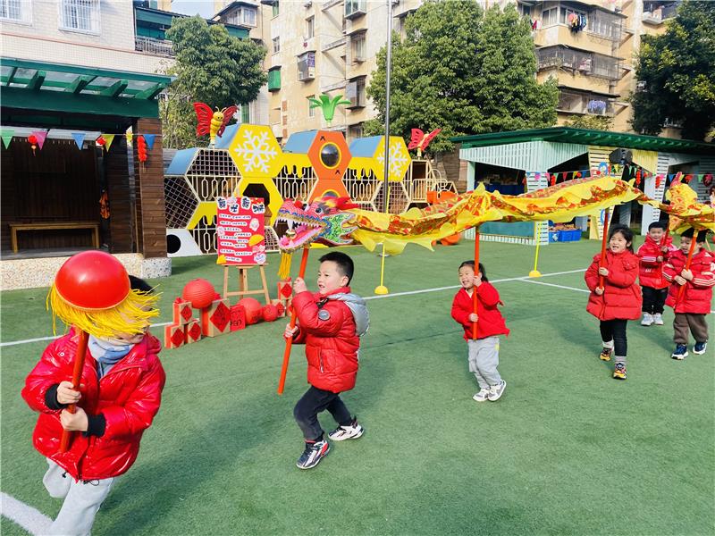 广汉市三幼：开展亲子沉浸式游园品年味