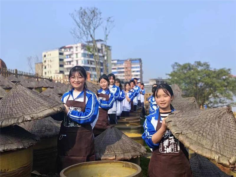 thumb_328ce3d0-8ac1-4755-ad4c-b492a6e412d1.jpg