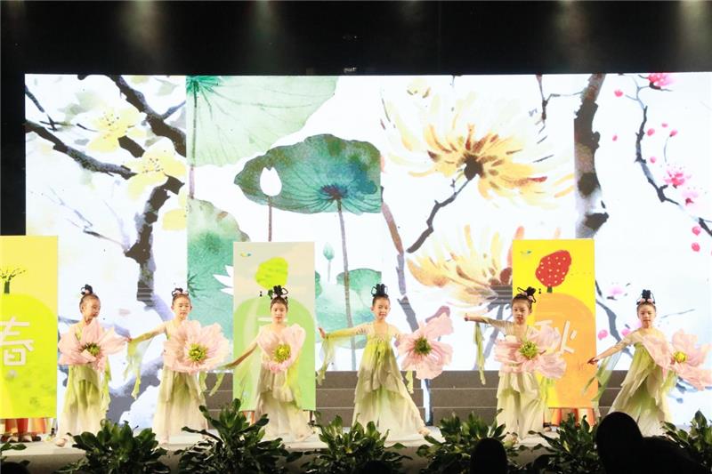 德阳巴川小学部：“花”样庆“六一”