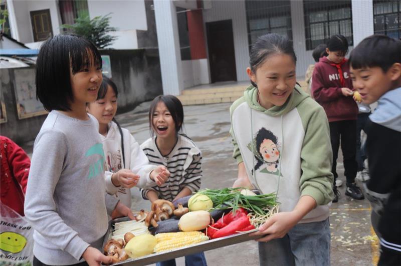 “劳”以悦行，“炊”以愉心——沐川县武圣小学开展劳动实践活动