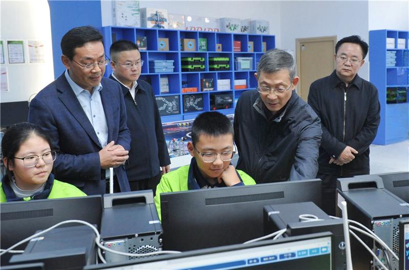 余孝其赴德阳市调研