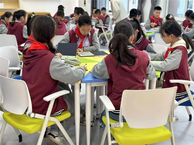 成都市成华区：智慧赋能，创新打造阅读教育新标杆