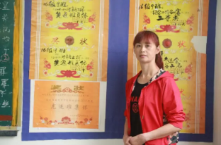 “魔鬼教练”何碧芳:爱是流淌的河