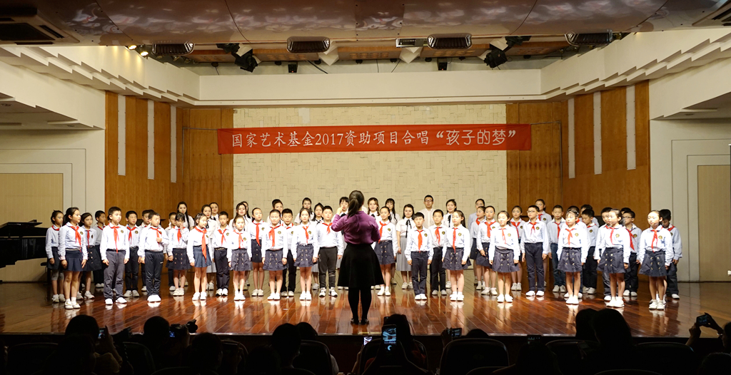 小学生演奏失误,却获中央音乐学院教授点赞