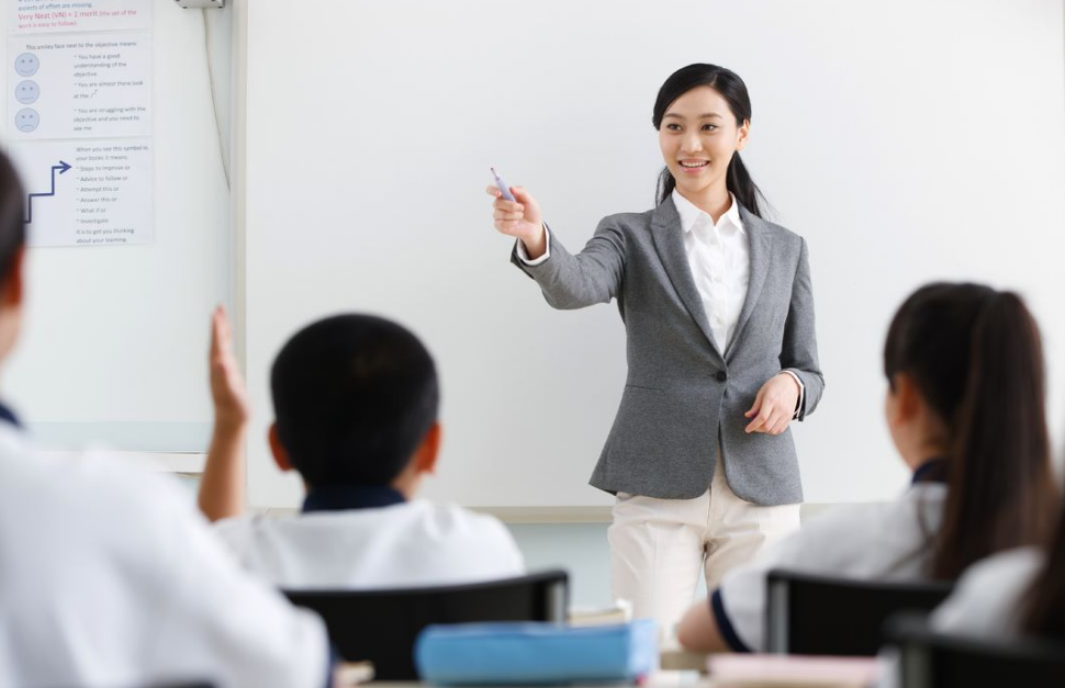 亟待建立中小学教育家素质标准体系