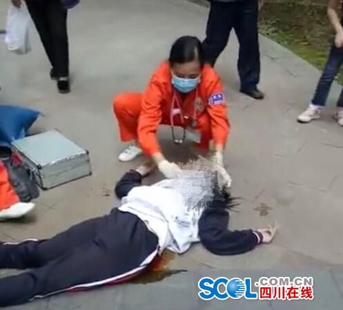 资阳一名女中学生坠楼 警方:初步断定系自杀