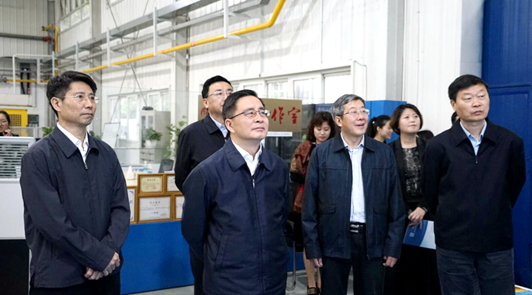 省教育厅、省经信委共建成都工业学院