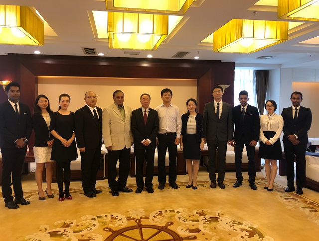 斯里兰卡驻华大使卡鲁纳塞纳·科迪图瓦库访问西南财经大学